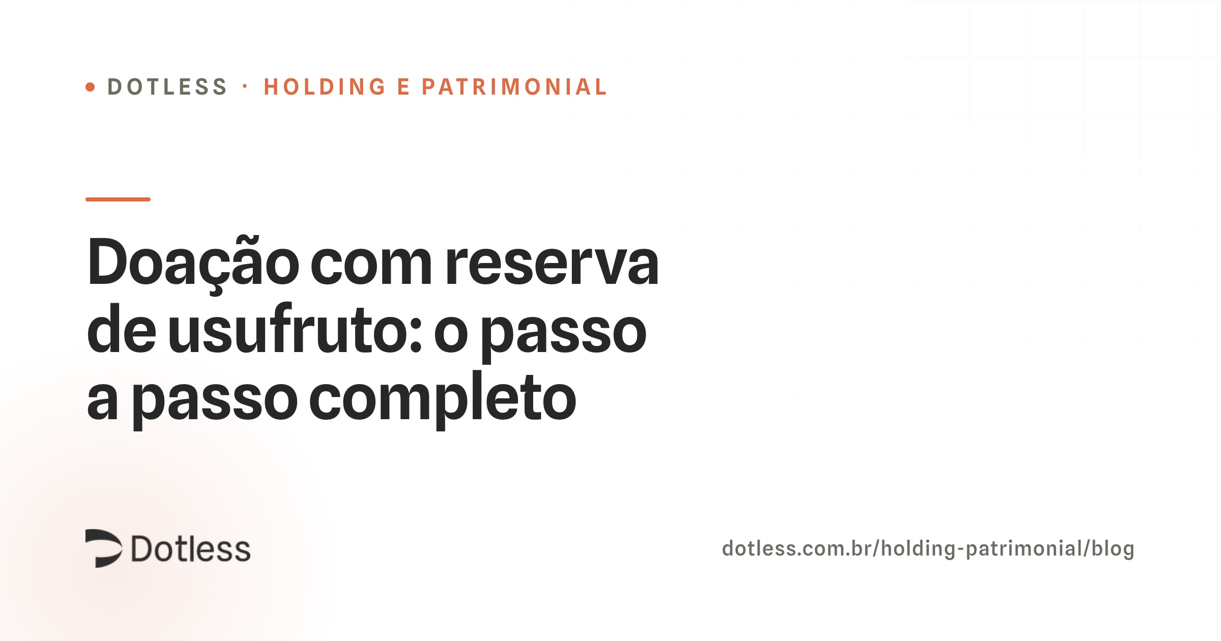 Chaves de imóvel sobre escritura pública em mesa de cartório