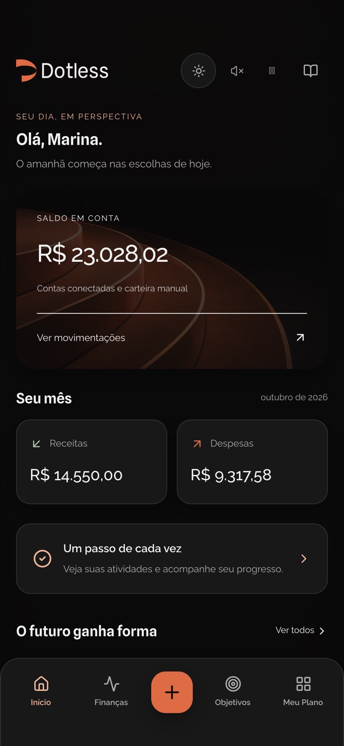 Tela Início do app Dotless em modo escuro, numa conta demo com dados fictícios: saudação, saldo em conta de R$ 23.028,02 e receitas e despesas do mês.